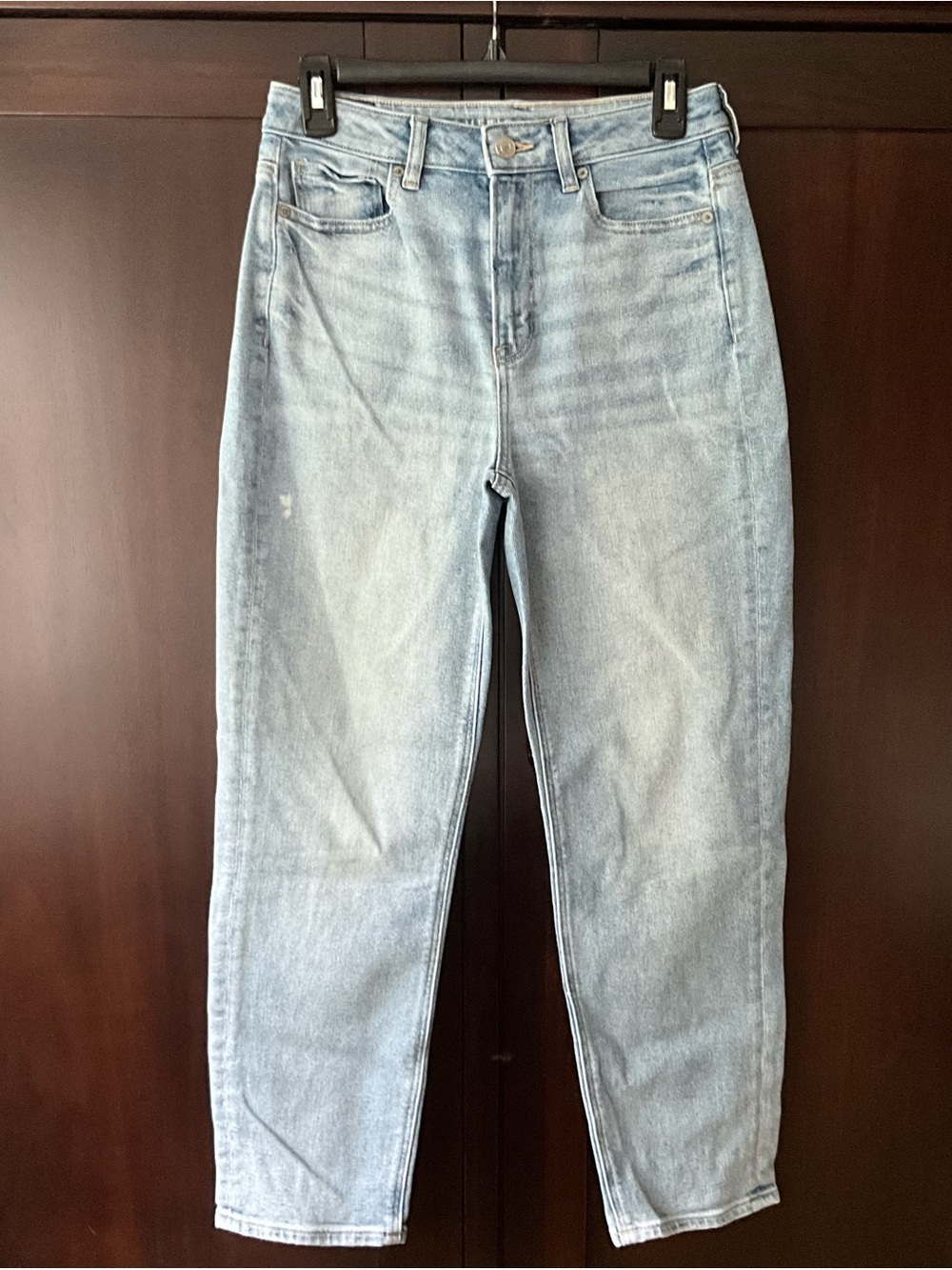 American Eagle Outfitters Mom Straight Jean